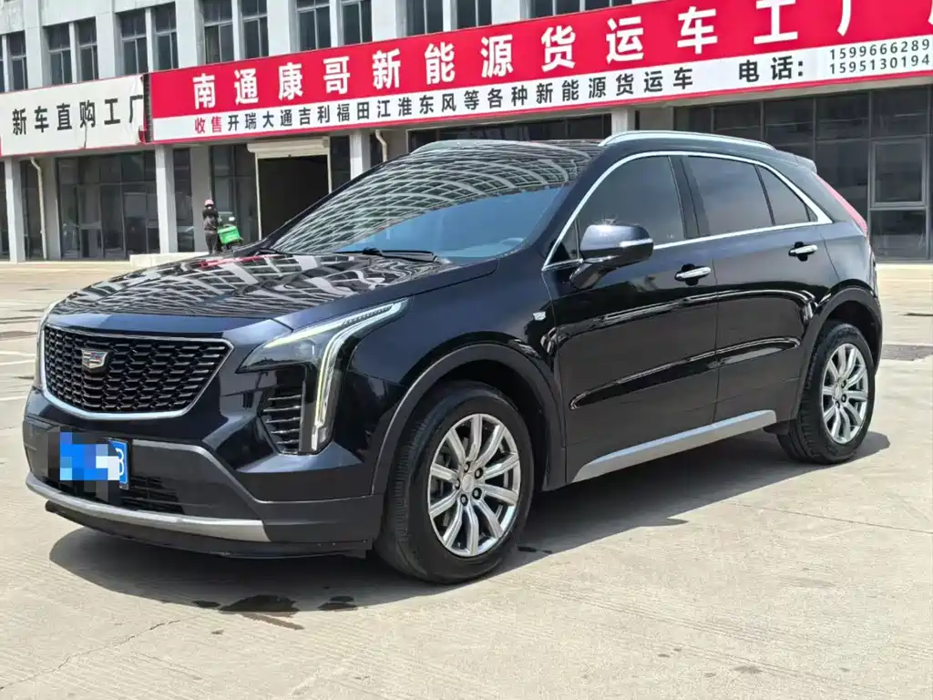 Cadillac XT4 2021 — фото 1