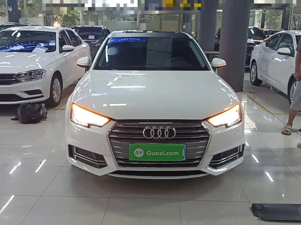 Audi A4L 2018