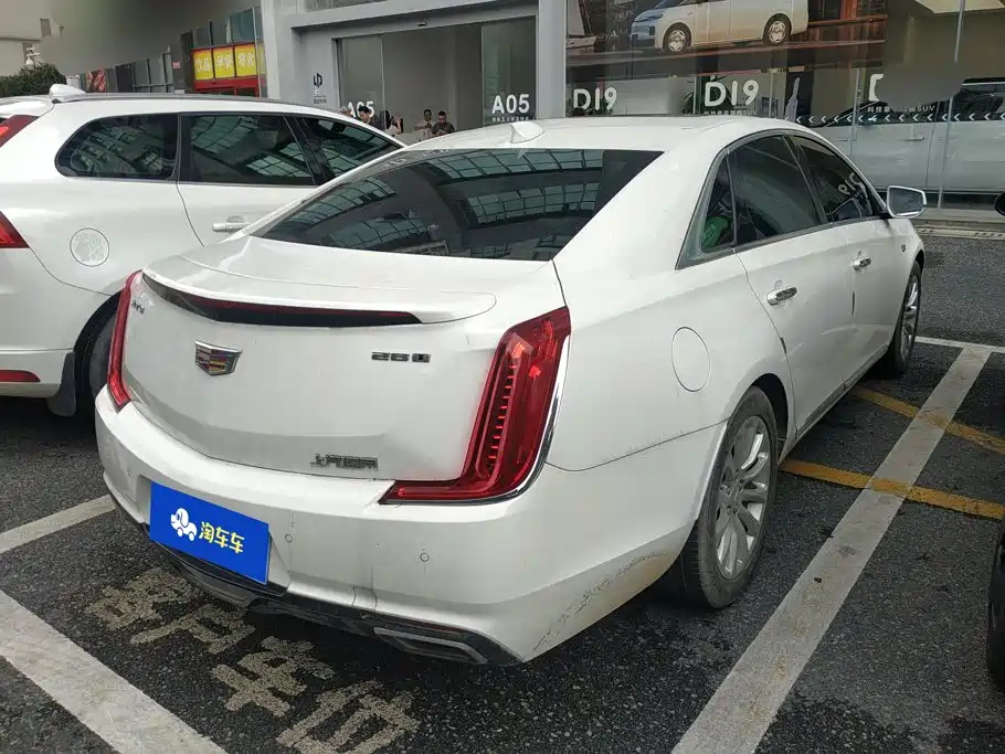 Cadillac XTS 2018 — фото 3
