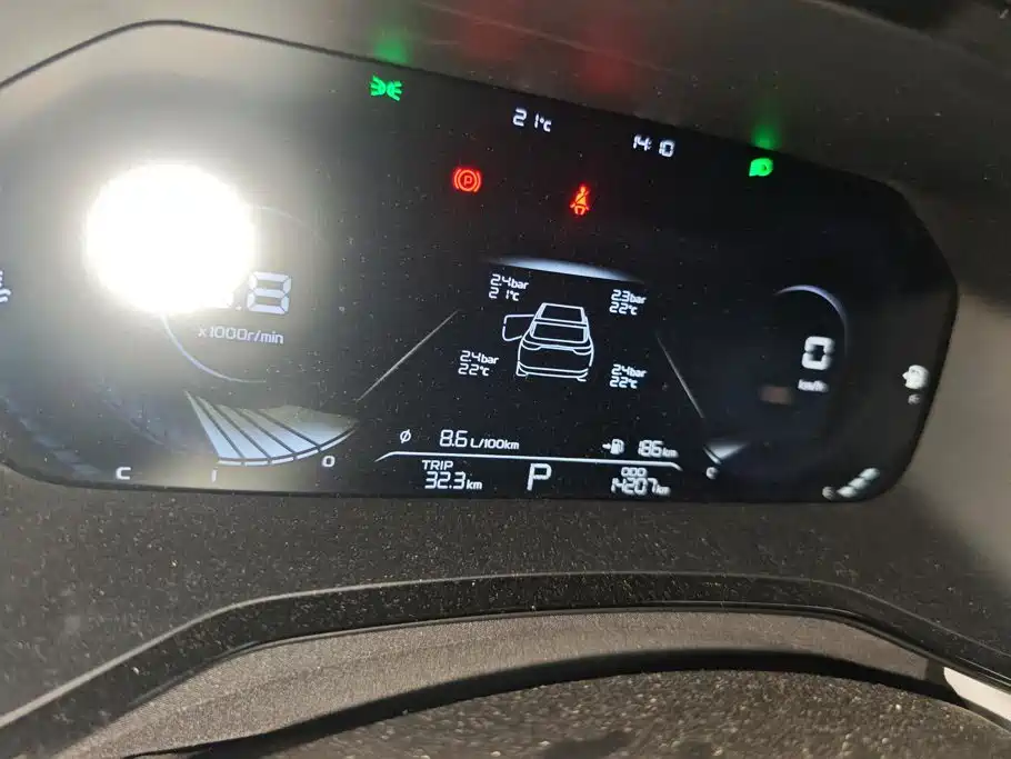 Geely Emgrand L 2022 — фото 14