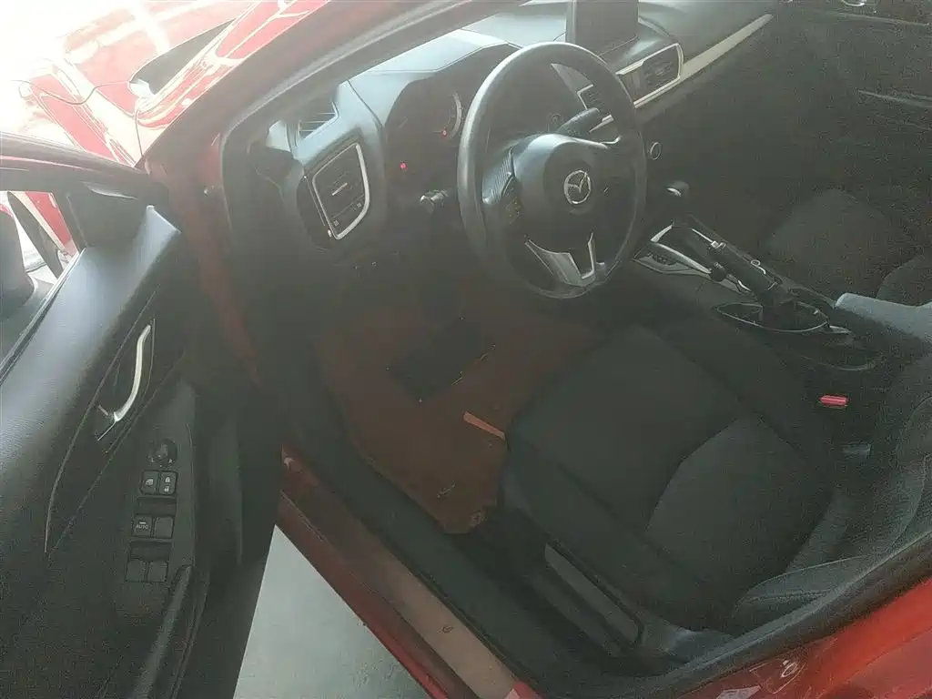 Mazda 3 Axela 2016 — фото 12