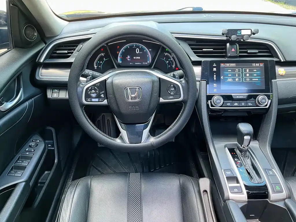 Honda Civic 2020 — фото 12