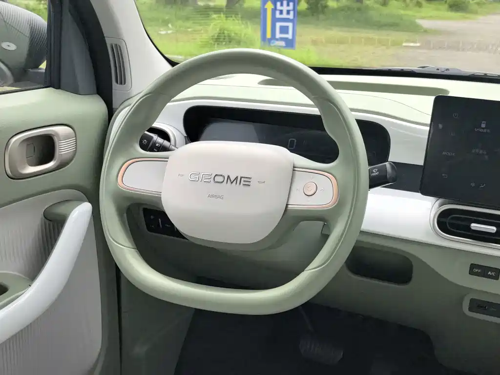 Geely Galaxy Panda 2025 — фото 11