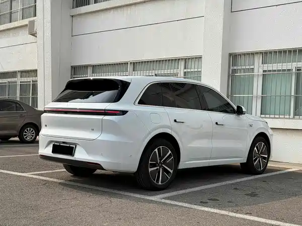 Li Auto L6 2024