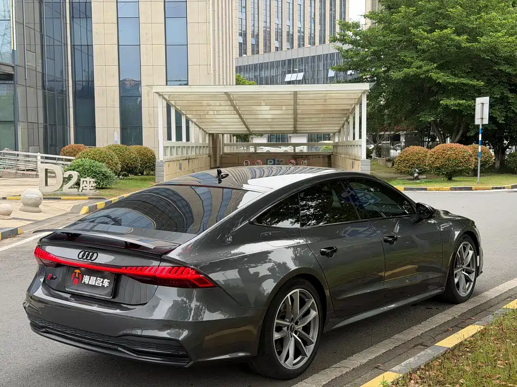 Audi A7 2024 — фото 6