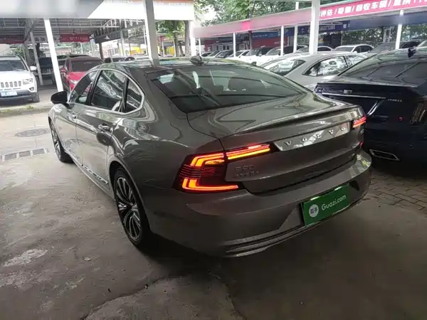 Volvo S90 2021