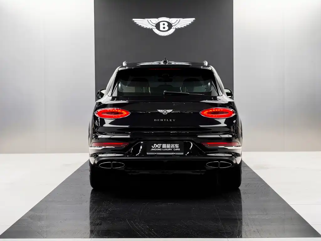 Bentley Bentayga 2021 — фото 15