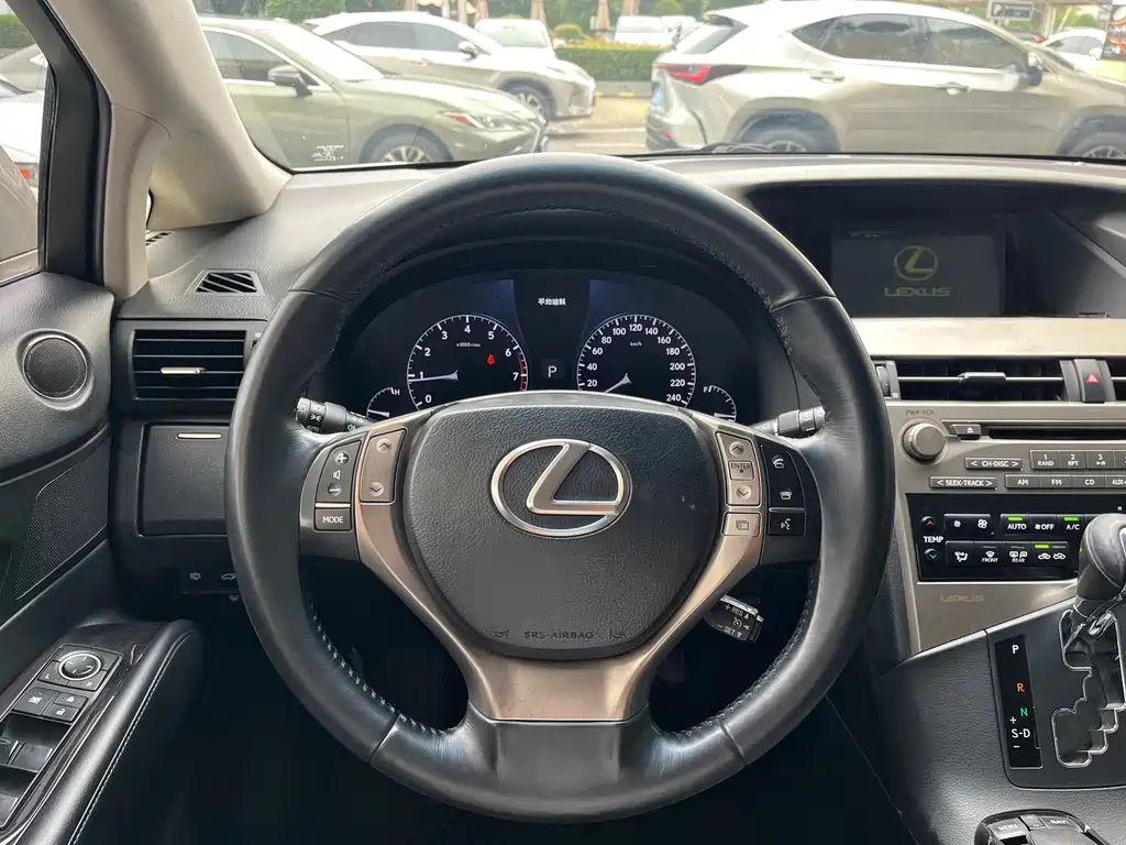 Lexus RX Classic 2013 — фото 15