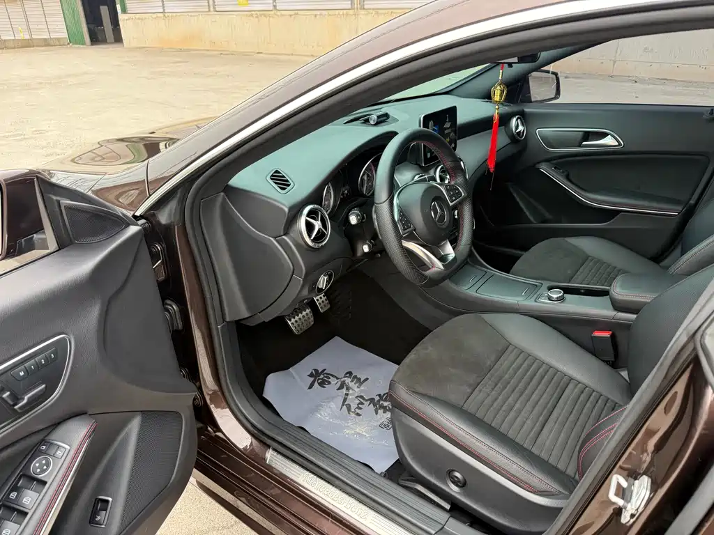 Mercedes-Benz CLA 2015 — фото 13