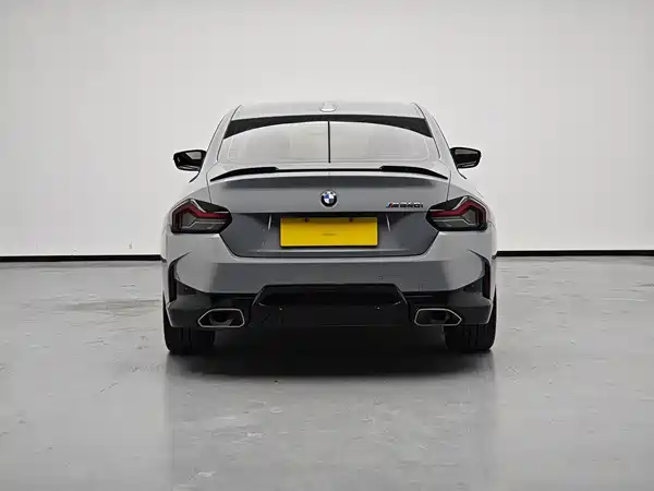 BMW M240i 2025