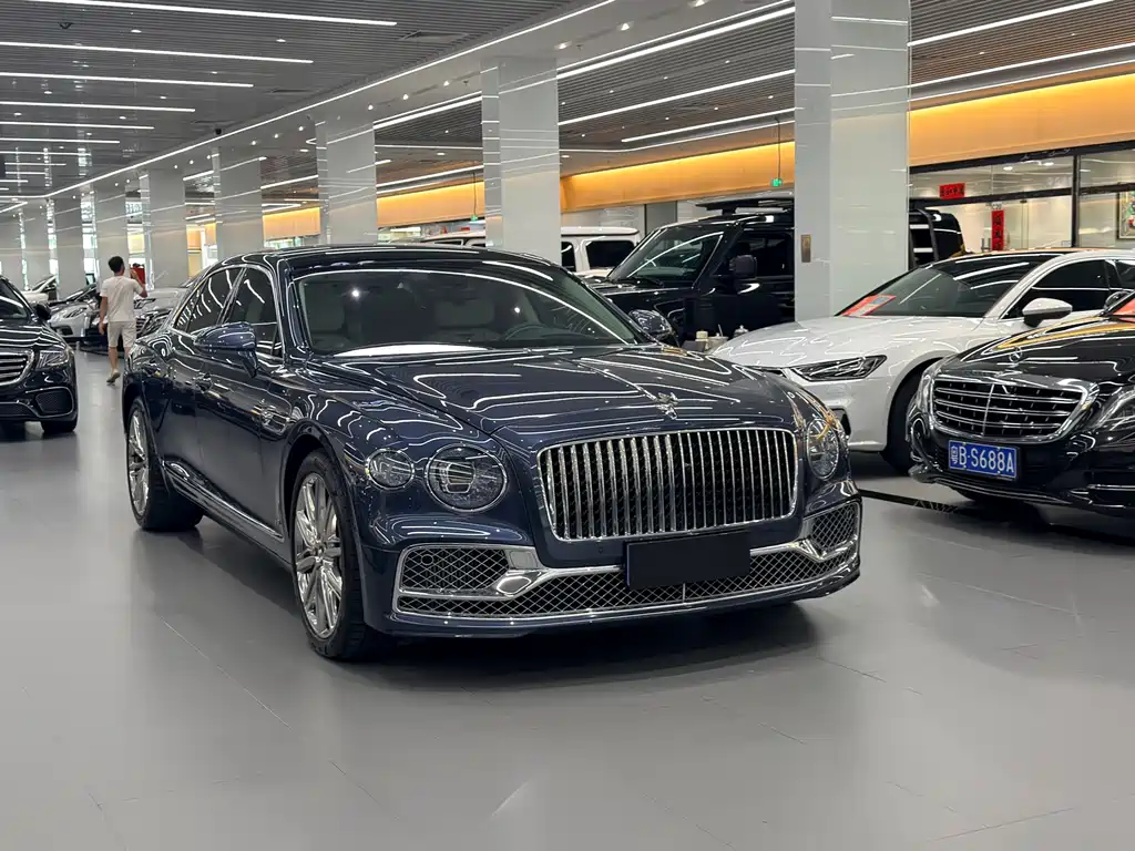 Bentley Flying Spur 2023
