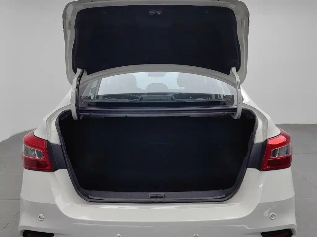 Nissan Sylphy 2023 — фото 16