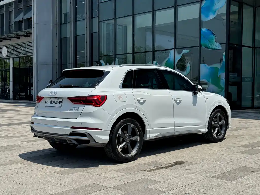 Audi Q3 2019 — фото 4