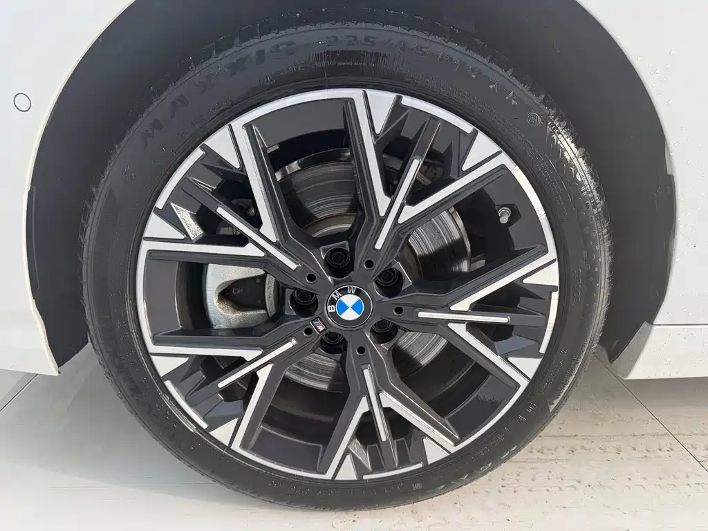 BMW 2 Series 2025 — фото 19