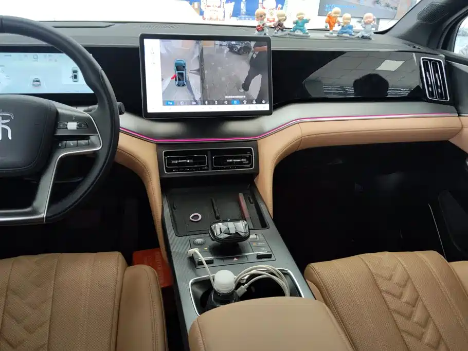 BYD Song L DM-i 2024 — фото 13