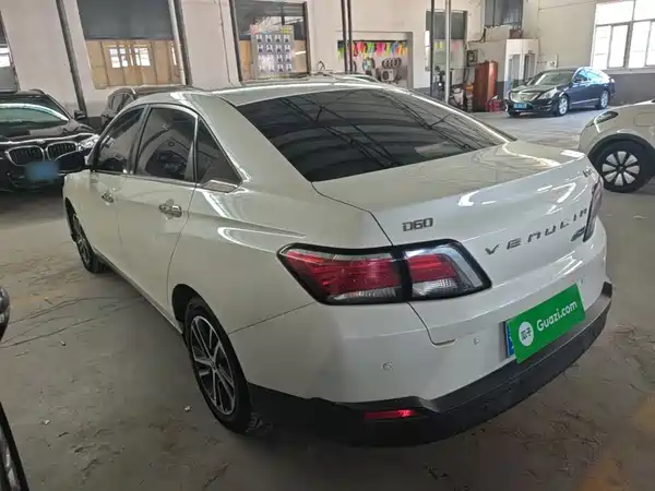 Venucia D60 2017