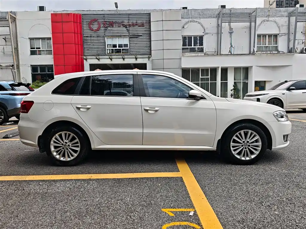 Volkswagen Gran Lavida 2014