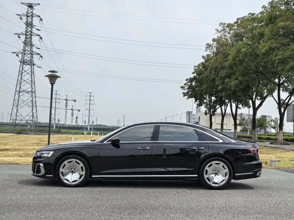 Audi A8 2023