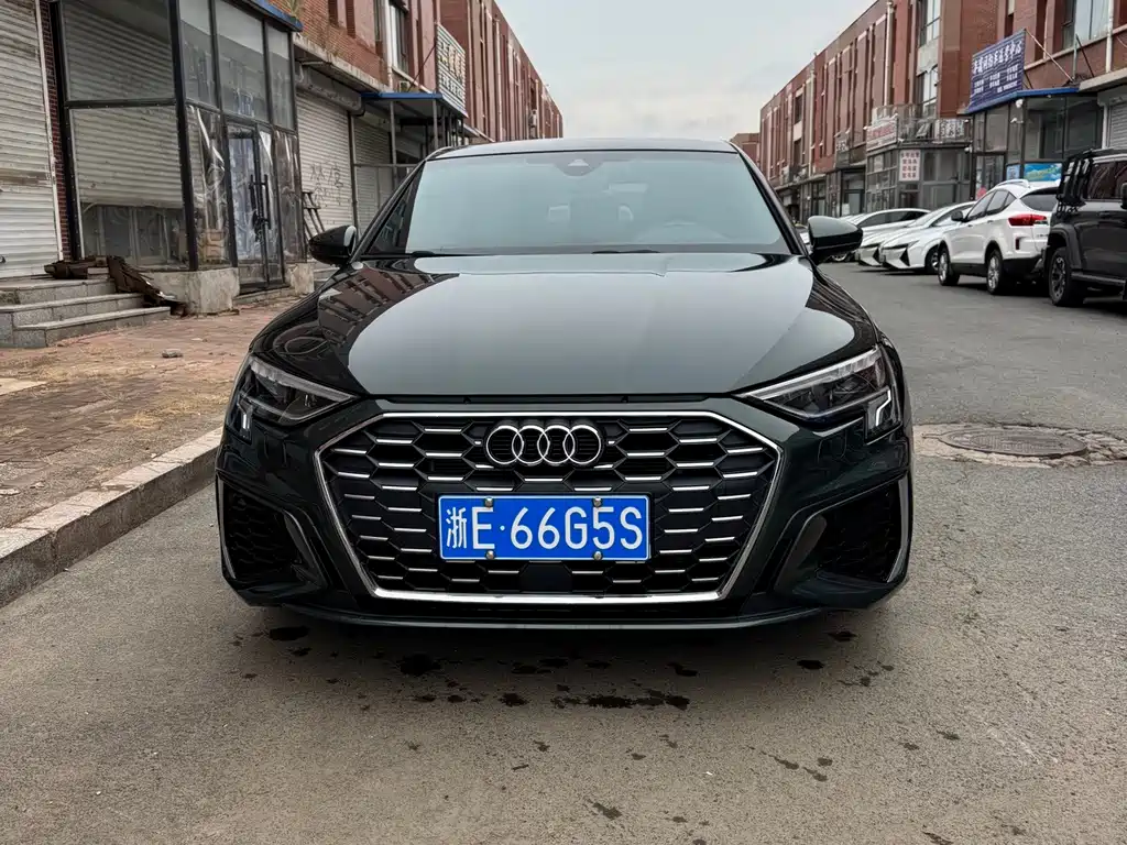 Audi A3 2023 — фото 2