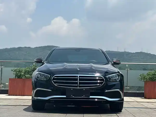 Mercedes-Benz E-Class 2022