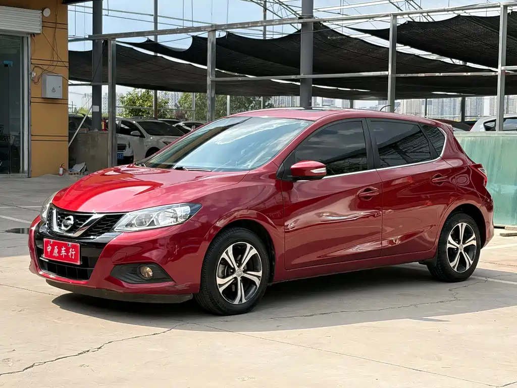 Nissan Tiida 2017 — фото 1