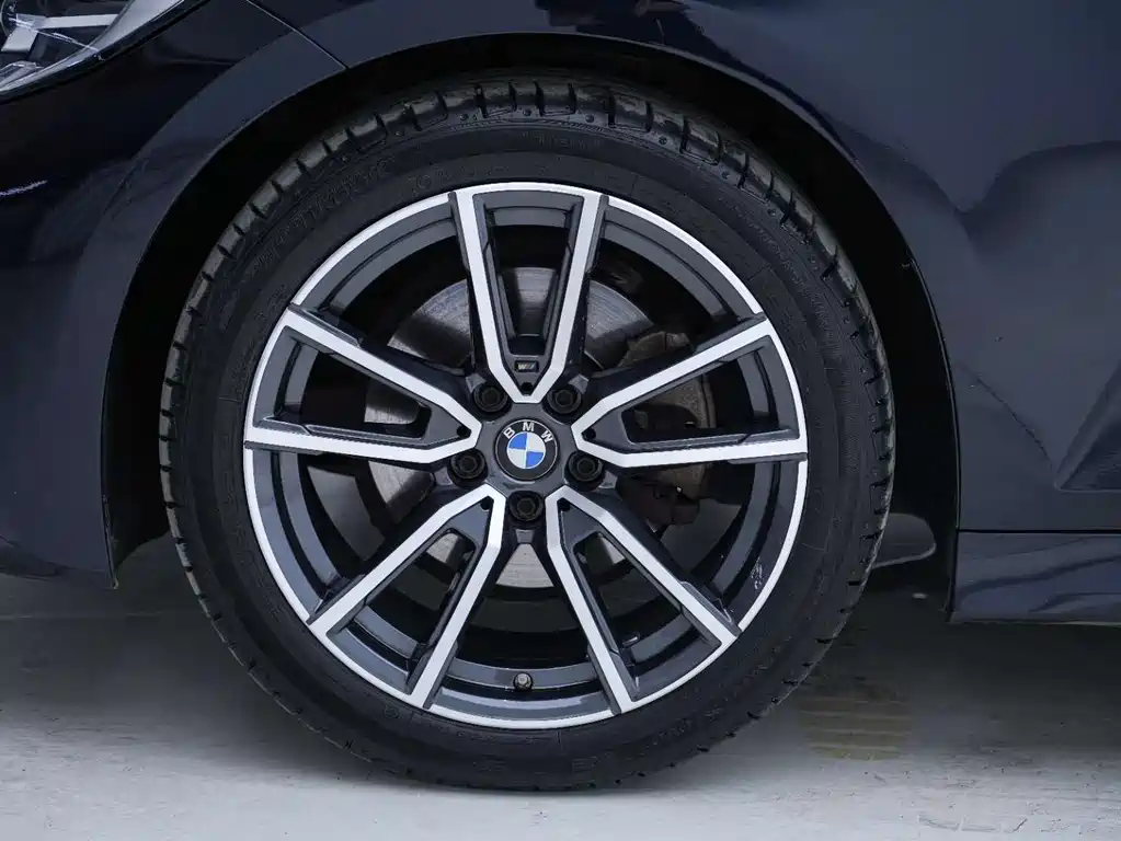 BMW 3 Series 2022 — фото 12