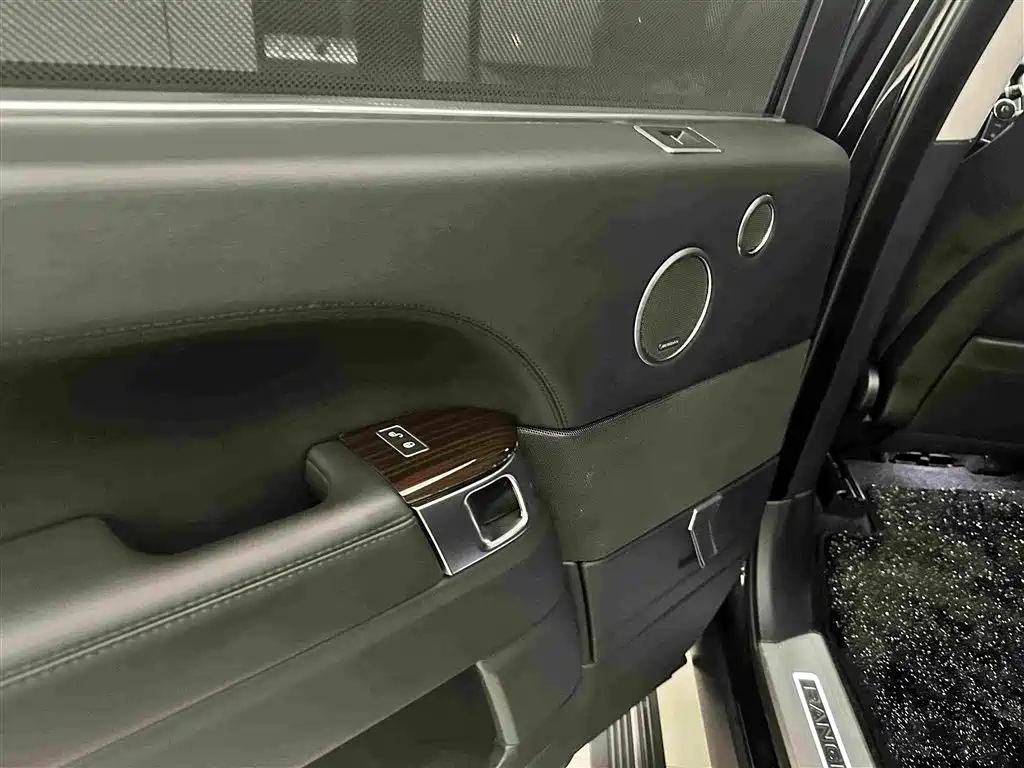 Land Rover Range Rover 2017 — фото 11