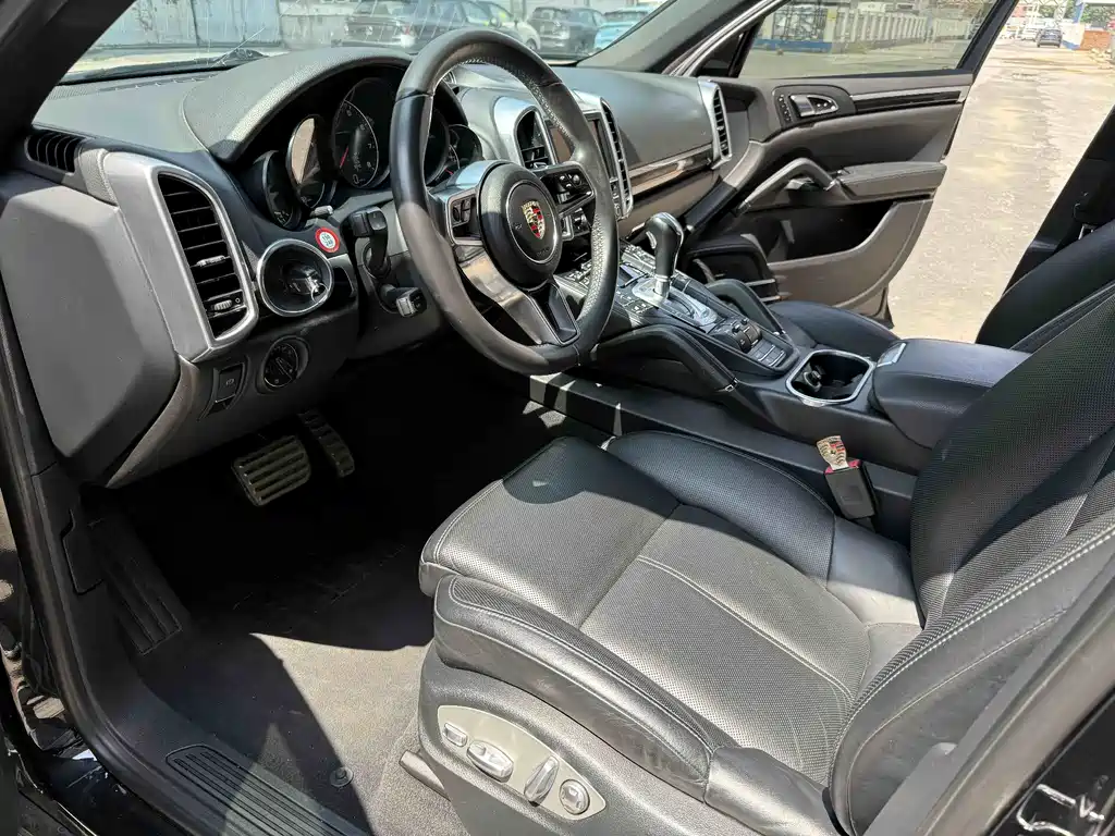 Porsche Cayenne 2014