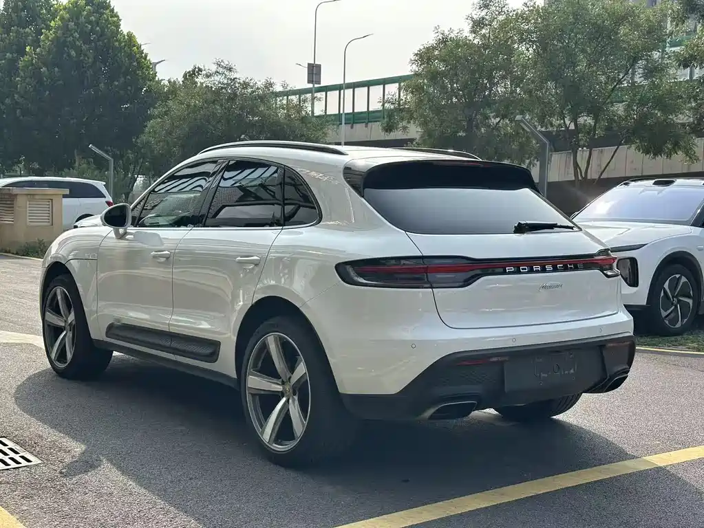 Porsche Macan 2022