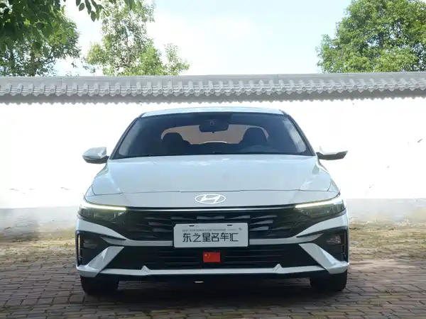 Hyundai Elantra 2024