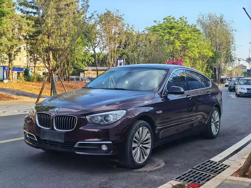 BMW 5 Series GT 2016 — фото 1