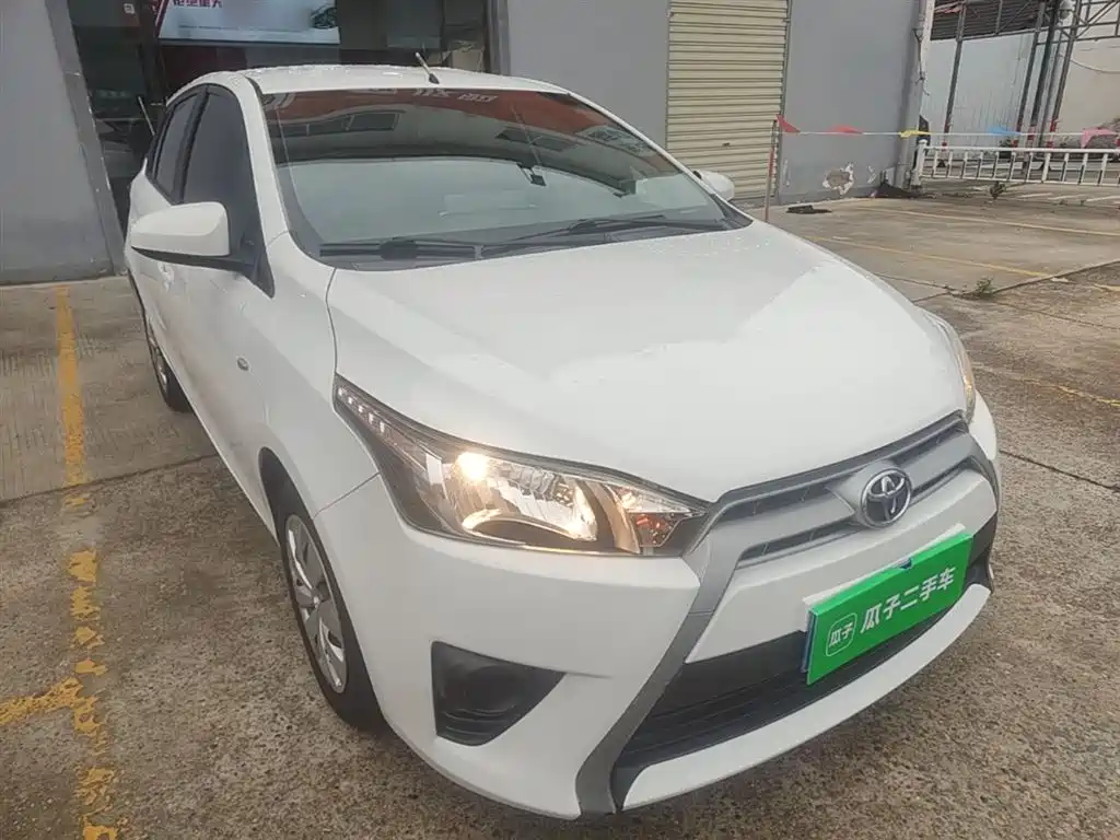 Toyota Yaris L 2016 — фото 4