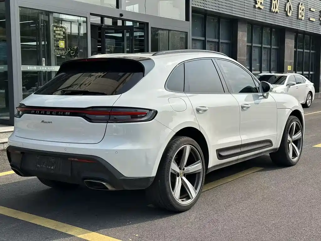 Porsche Macan 2022