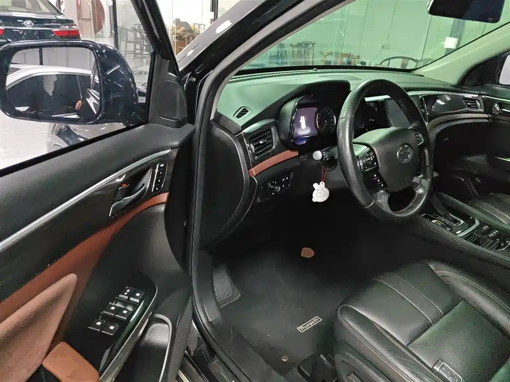 GAC Motor Trumpchi GS8 2017 — фото 16