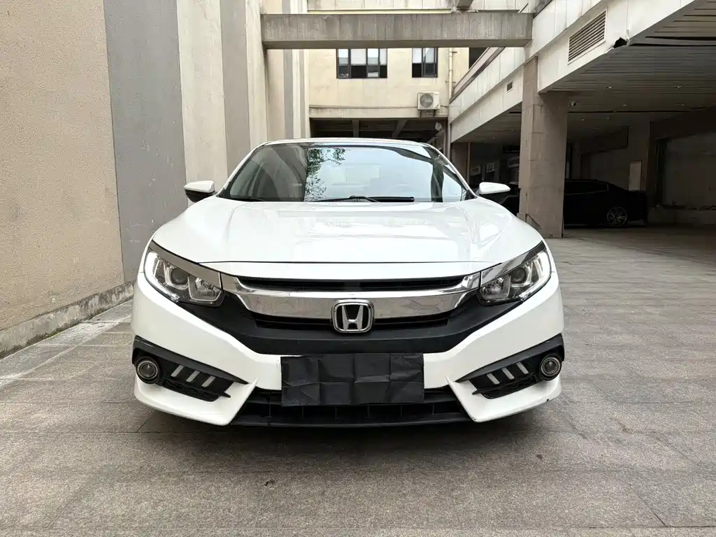 Honda Civic 2017 — фото 1