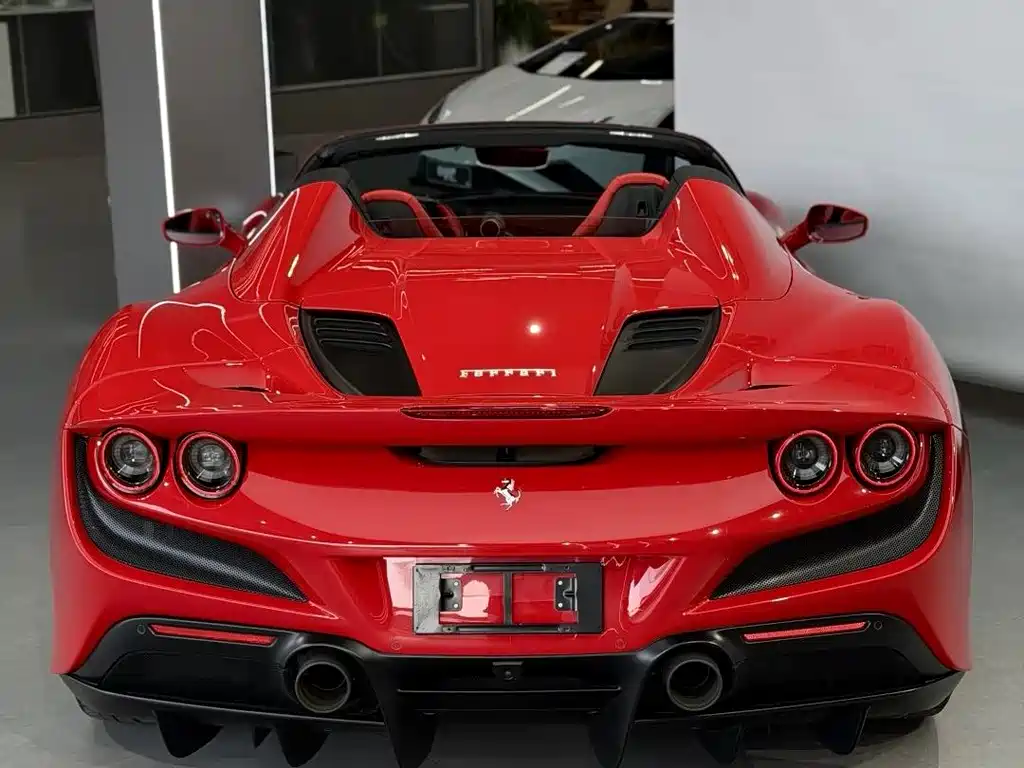 Ferrari F8 2021 — фото 3