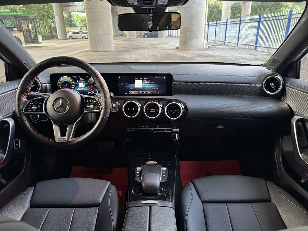 Mercedes-Benz A-Class 2021 — фото 15