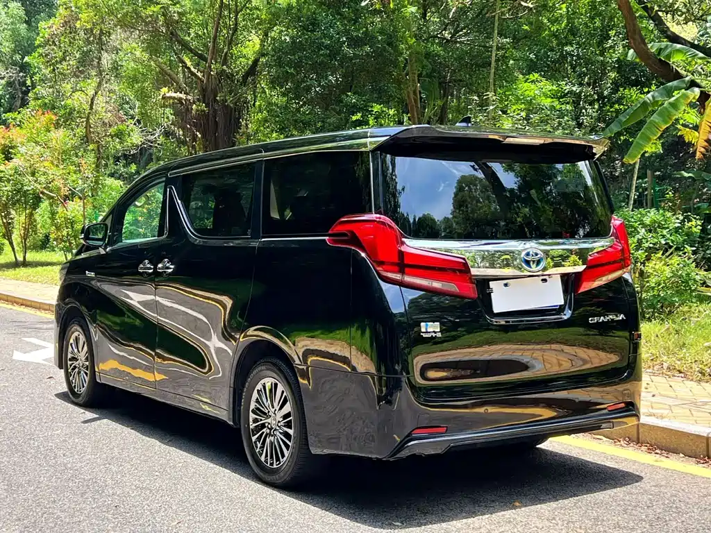 Toyota Alphard 2021 — фото 9
