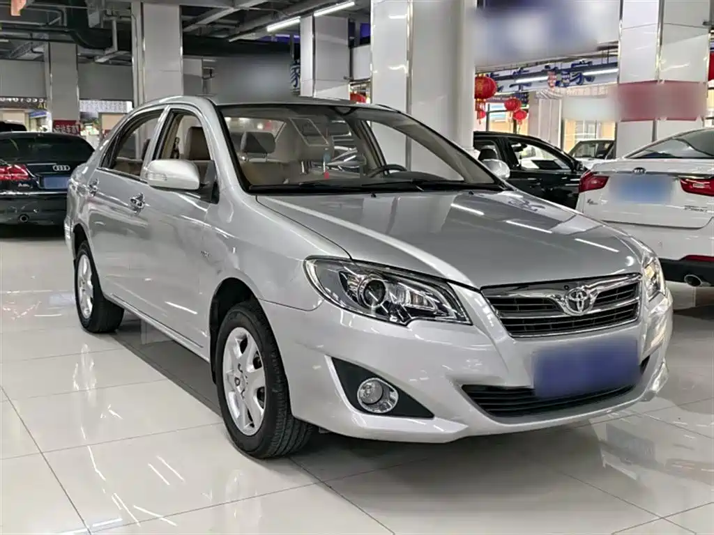 Toyota Corolla 2015 — фото 4