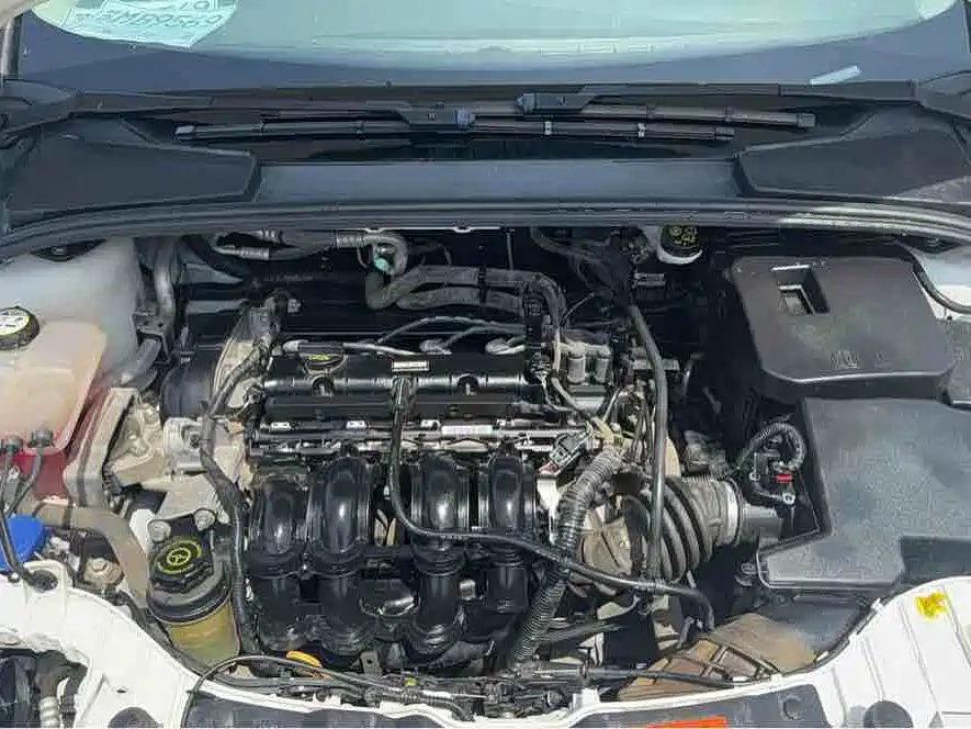 Ford Focus 2015 — фото 17
