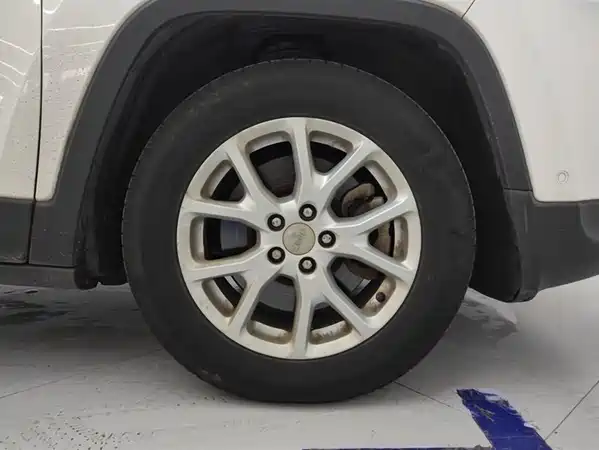 Jeep Cherokee 2016