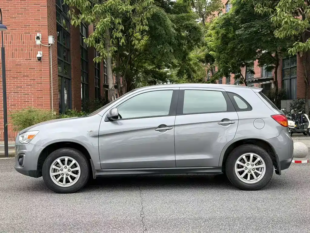 Mitsubishi ASX 2014 — фото 2