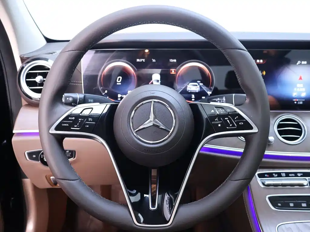 Mercedes-Benz E-Class 2021 — фото 16
