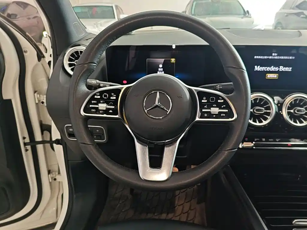 Mercedes-Benz EQA 2023