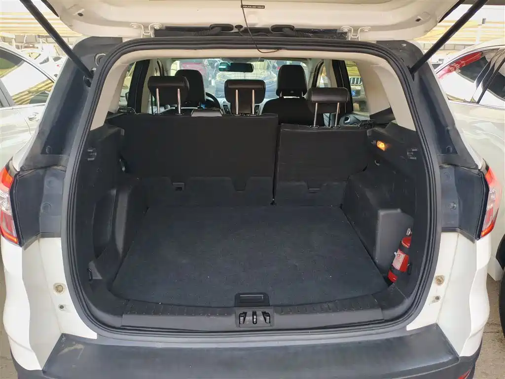 Ford Kuga 2017 — фото 19