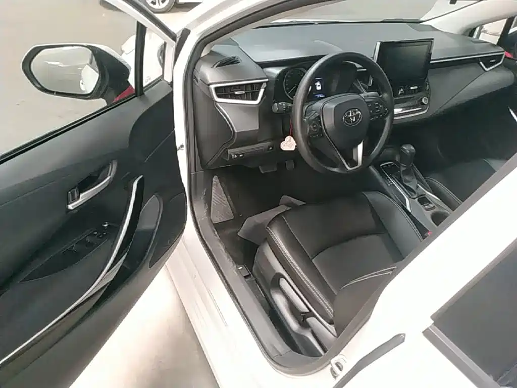 Toyota Corolla 2022 — фото 16