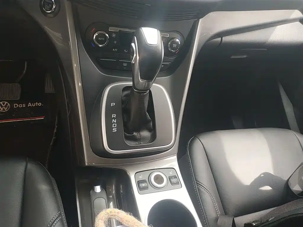 Ford Kuga 2016 — фото 13