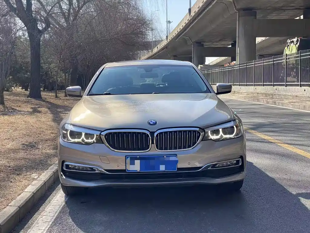 BMW 5 Series 2018 — фото 2