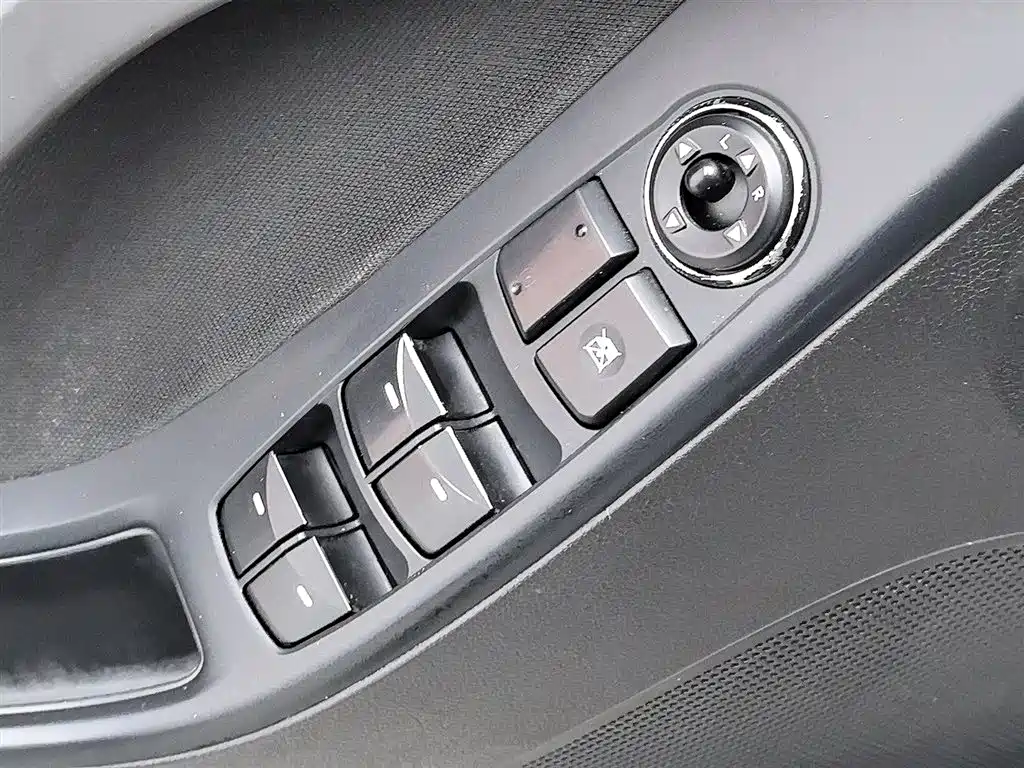 Hyundai Elantra Langdong 2015 — фото 9