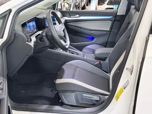 Volkswagen Golf 2022